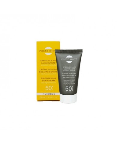 Photo White ecran Crème solaire éclaircissante invisible SPF 50+ Photo White ecran Crème solaire éclaircissante invisible SPF 50+
